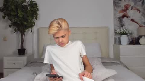 Felix online show from 02/09/25, 07:09