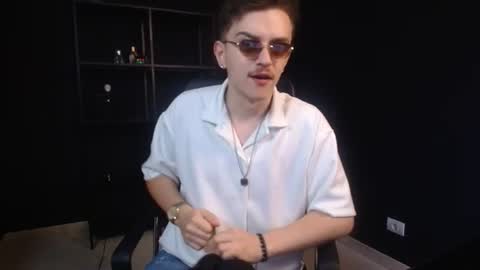 Snapshot of felixstark chatting on 06/15/26, 04:47 FelixStark online show from 06/15/26, 04:47