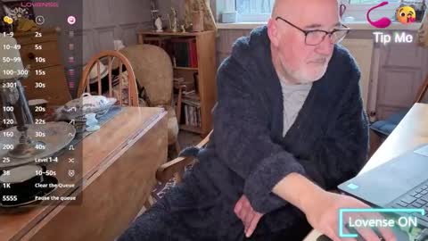 Adam online show from 10/28/25, 07:34