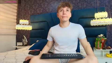 Femboy Max online show from 01/11/26, 11:48