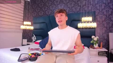 Femboy Max online show from 02/03/26, 12:10