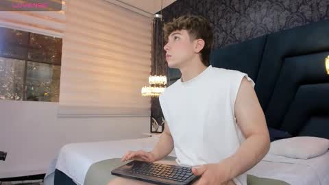 Femboy Max online show from 03/16/26, 11:47