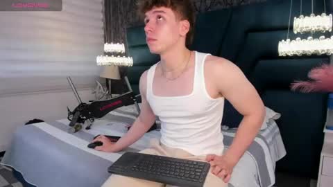 Femboy Max online show from 07/11/26, 11:46