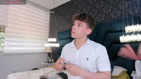 Femboy Max online show from 07/26/26, 01:40