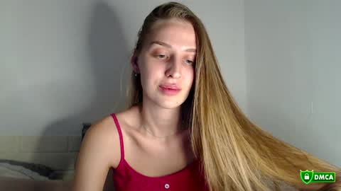 Femke online show from 09/21/25, 08:21