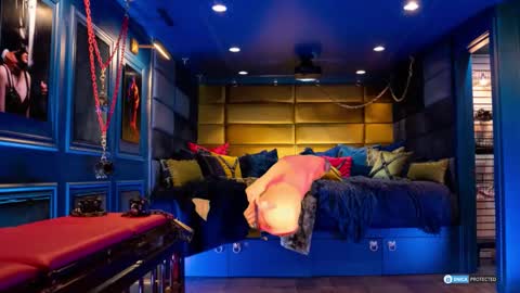 Daniani online show from 02/04/26, 05:41