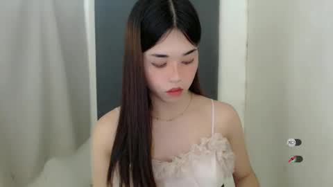 Snapshot of femylove chatting on 01/14/25, 06:28 YOUR BEAUTIFUL ASIANFHEMY online show from 01/14/25, 06:28