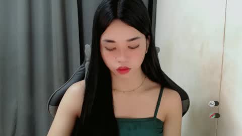 Snapshot of femylove chatting on 02/01/25, 08:47 YOUR BEAUTIFUL ASIANFHEMY online show from 02/01/25, 08:47