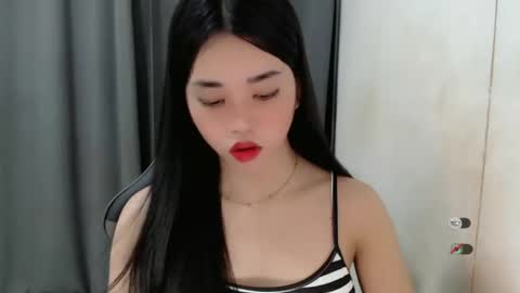 Snapshot of femylove chatting on 02/05/25, 05:41 YOUR BEAUTIFUL ASIANFHEMY online show from 02/05/25, 05:41