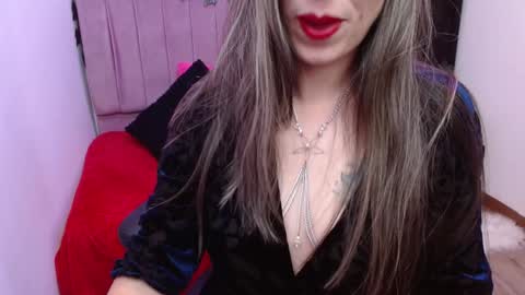 Alejandra online show from 01/15/25, 01:02