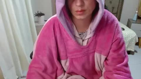 Alejandra online show from 07/10/26, 05:12