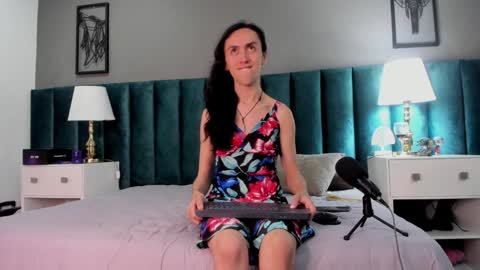 Karol online show from 12/14/24, 11:07