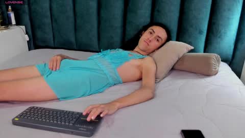 Karol online show from 01/06/25, 12:27