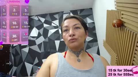 Snapshot of fenix_purple chatting on 07/10/26, 04:31 FENIX online show from 07/10/26, 04:31