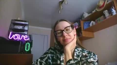 Snapshot of feraliss chatting on 02/17/26, 10:23 feraliss online show from 02/17/26, 10:23