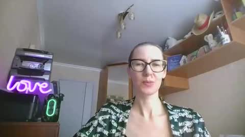 Snapshot of feraliss chatting on 03/13/26, 11:17 feraliss online show from 03/13/26, 11:17