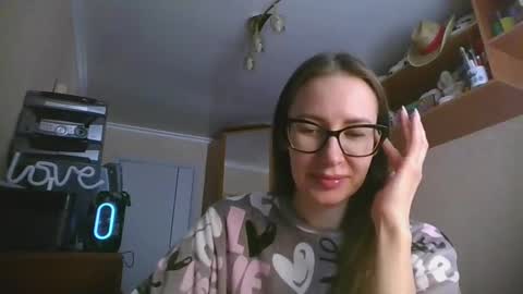 Snapshot of feraliss chatting on 03/18/26, 11:24 feraliss online show from 03/18/26, 11:24