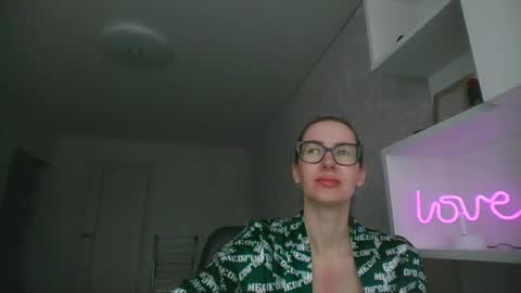 Snapshot of feraliss chatting on 04/13/26, 10:10 feraliss online show from 04/13/26, 10:10