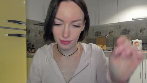 Snapshot of ferdina18 chatting on 04/24/26, 05:04 Leya online show from 04/24/26, 05:04