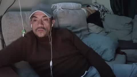 fernand89 online show from 02/13/25, 06:52