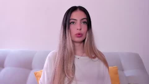 Snapshot of fernanda_aaa chatting on 06/22/26, 04:04 fernanda online show from 06/22/26, 04:04