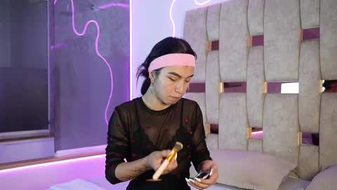 fernanda_thail_ online show from 04/27/26, 07:45