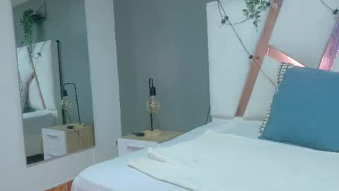 Snapshot of fernandabrown__ chatting on 07/05/26, 12:01 FERNANDA BROWN online show from 07/05/26, 12:01