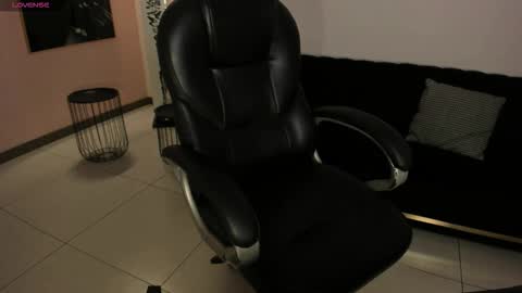 FER  online show from 12/17/25, 10:43