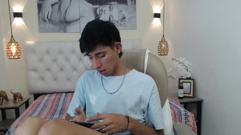 FER PHOENIX online show from 02/04/25, 03:22