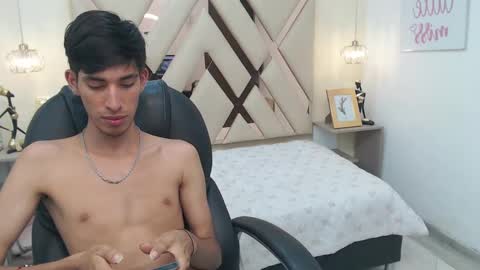 FER PHOENIX online show from 02/15/25, 10:22