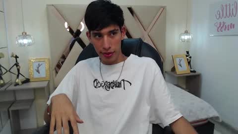 FER PHOENIX online show from 02/19/25, 03:28