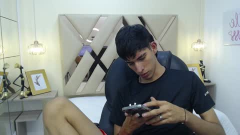 FER PHOENIX online show from 03/11/25, 03:16