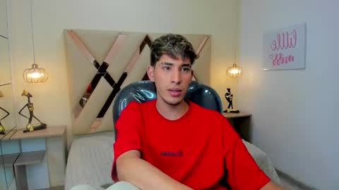 FER PHOENIX online show from 12/23/25, 04:32