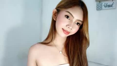 feyaaa online show from 11/17/25, 07:25