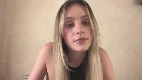 Lisa online show from 12/14/25, 10:42