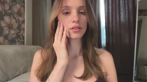 Lisa online show from 04/08/26, 11:43