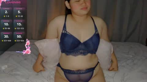 Snapshot of fhwilloughbyxx chatting on 04/18/26, 07:07 fhwilloughbyxx online show from 04/18/26, 07:07