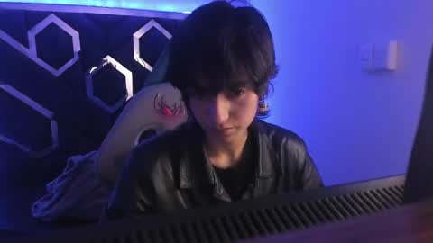Snapshot of fieramadame chatting on 02/17/25, 11:44 online show from 02/17/25, 11:44
