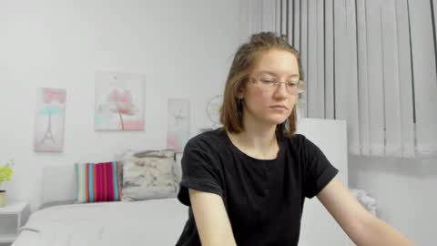 Mary online show from 02/17/25, 01:25