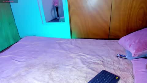 Ana online show from 02/16/25, 07:27