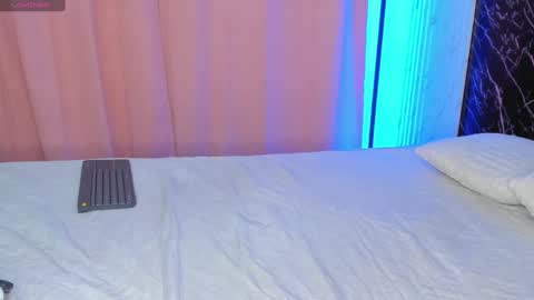 Ana online show from 09/21/25, 12:01