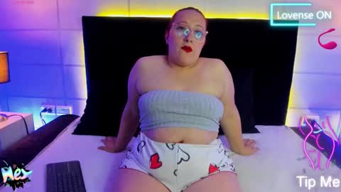 Luciana online show from 10/19/25, 03:18