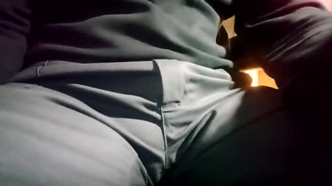 fifi010203 online show from 10/28/25, 09:39