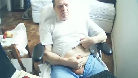 Snapshot of filhober chatting on 01/11/25, 01:43 filhober online show from 01/11/25, 01:43