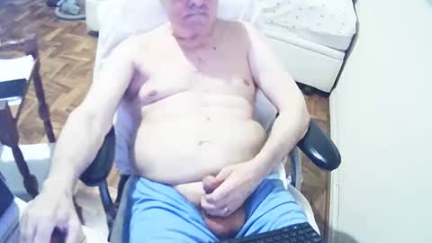 Snapshot of filhober chatting on 03/06/25, 12:32 filhober online show from 03/06/25, 12:32