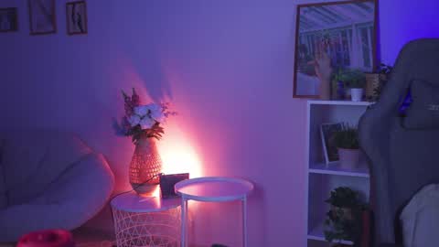 cap and Lana  online show from 12/07/24, 08:22