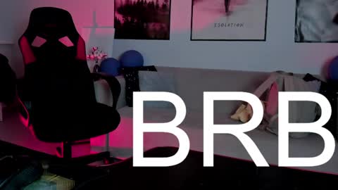 cap and Lana  online show from 02/06/25, 11:10