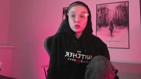 cap and Lana  online show from 03/01/25, 05:31