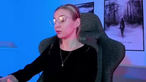 cap and Lana  online show from 03/06/25, 05:46