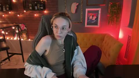 cap and Lana  online show from 09/08/25, 08:19